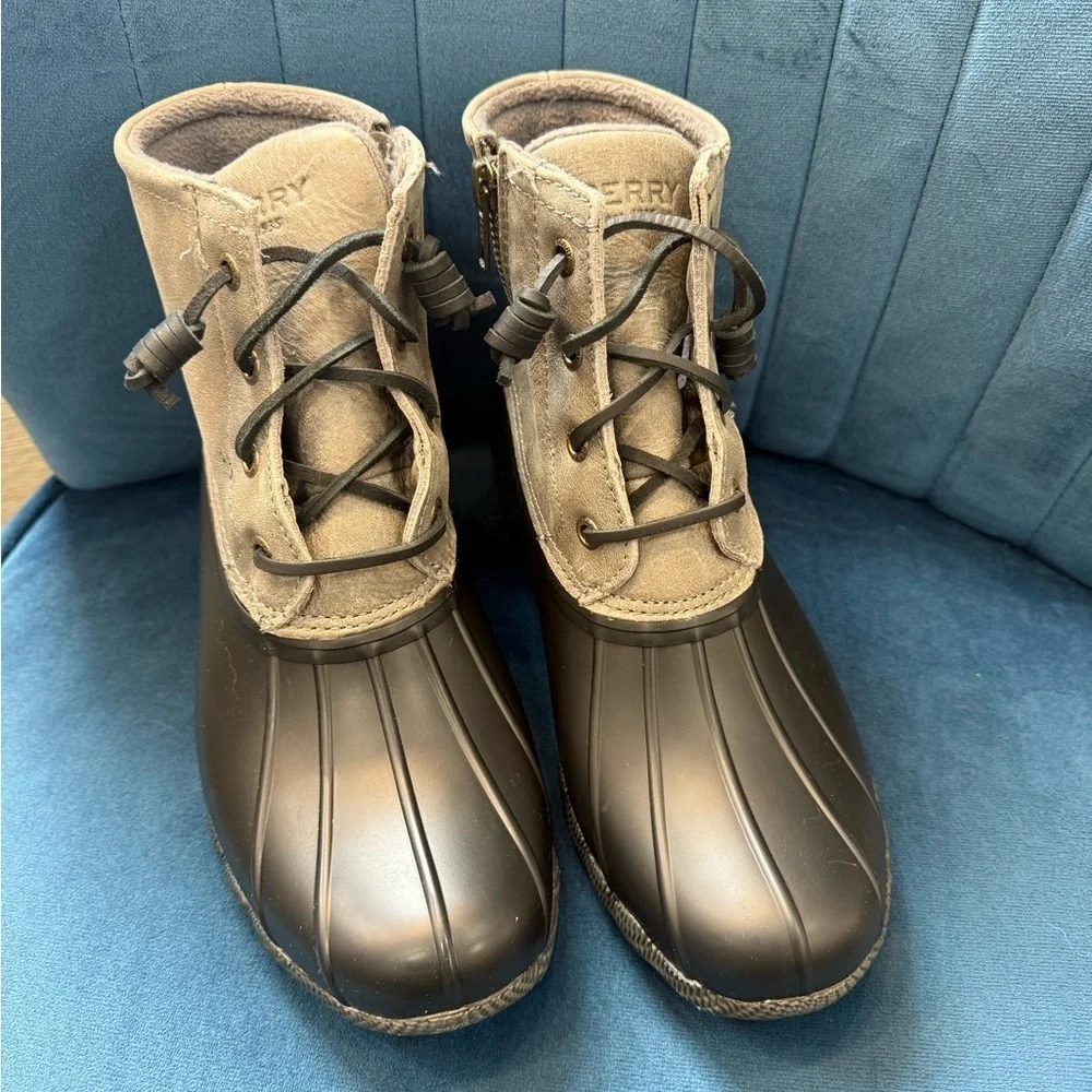 Sperry Saltwater Duck Boots Grey/Black Size 6